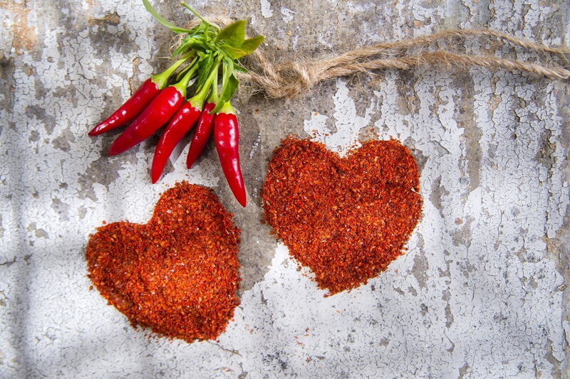 10 REASONS WHY TO EAT CHILLI PEPPERS 10 REASONS WHY TO EAT CHILLI PEPPERS